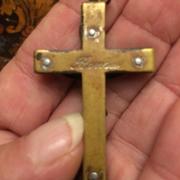 Unique Vintage Brass Jesus crucifix - Picture 4 of 5